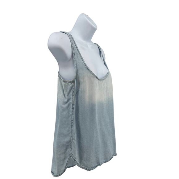 Cloth & Stone Denim Tank Top WMNS XS Blue Faded Colorblock Sleeveless Scoop Neck - Picture 2 of 7